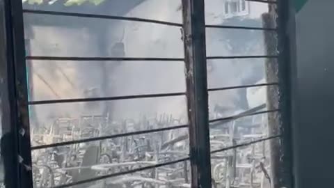 Grave incendio en colegio de Santander deja pérdidas totales