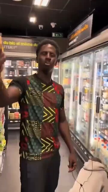 French rapper Latatpa92, known for his outrageous antics, released a video titled «Bring Out Your