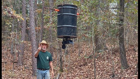 Hanging Pig Feeder/Getter