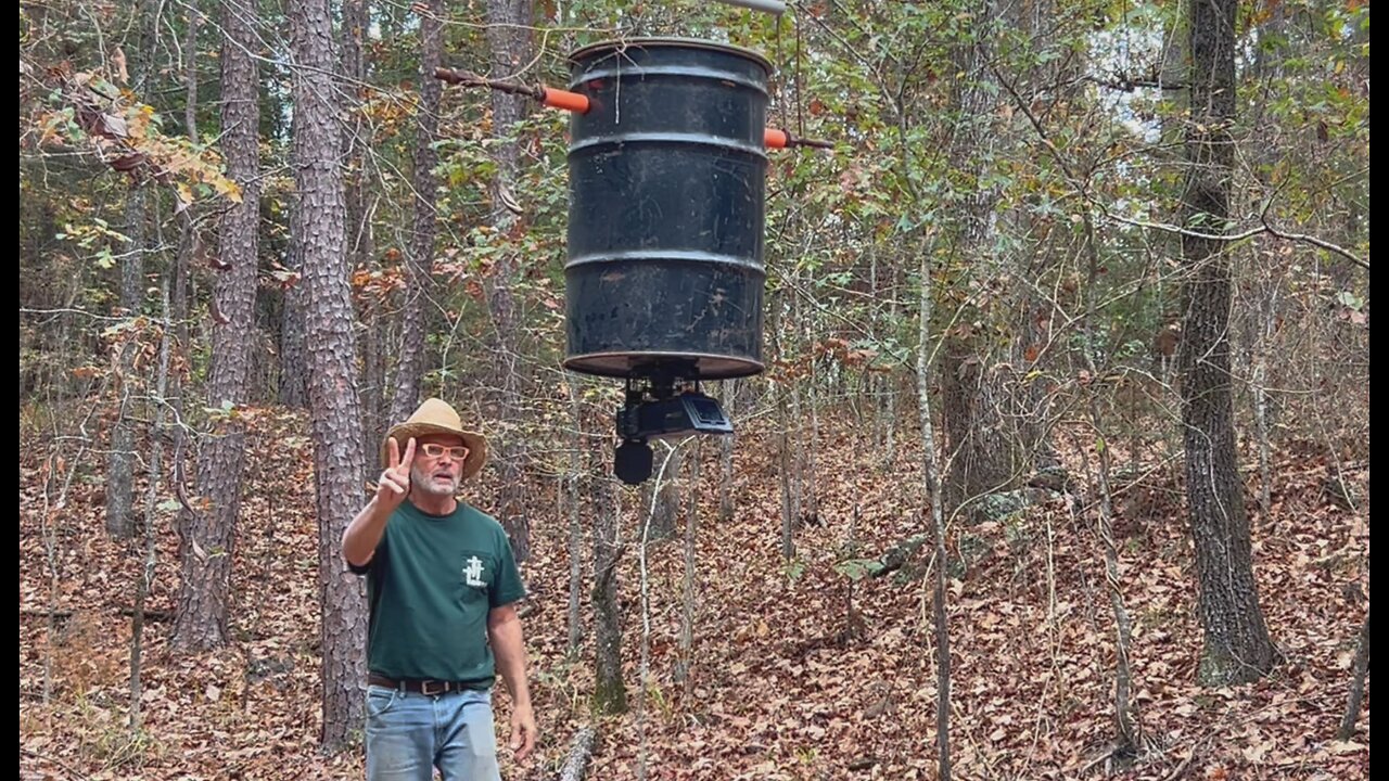 Hanging Pig Feeder/Getter