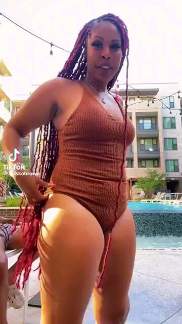 DAMN. BABES&BADDIES DANCING. TWERKING