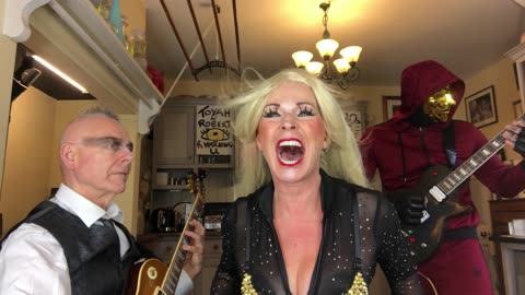 20210620 Toyah and Robert's Sunday Lunch - Eye Of The Tiger [MqcfYX18Luc]