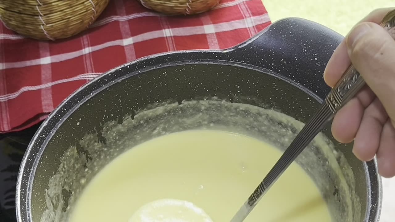 🧀 Creamy Cheddar Sauce — Easy & Delicious in Minutes!