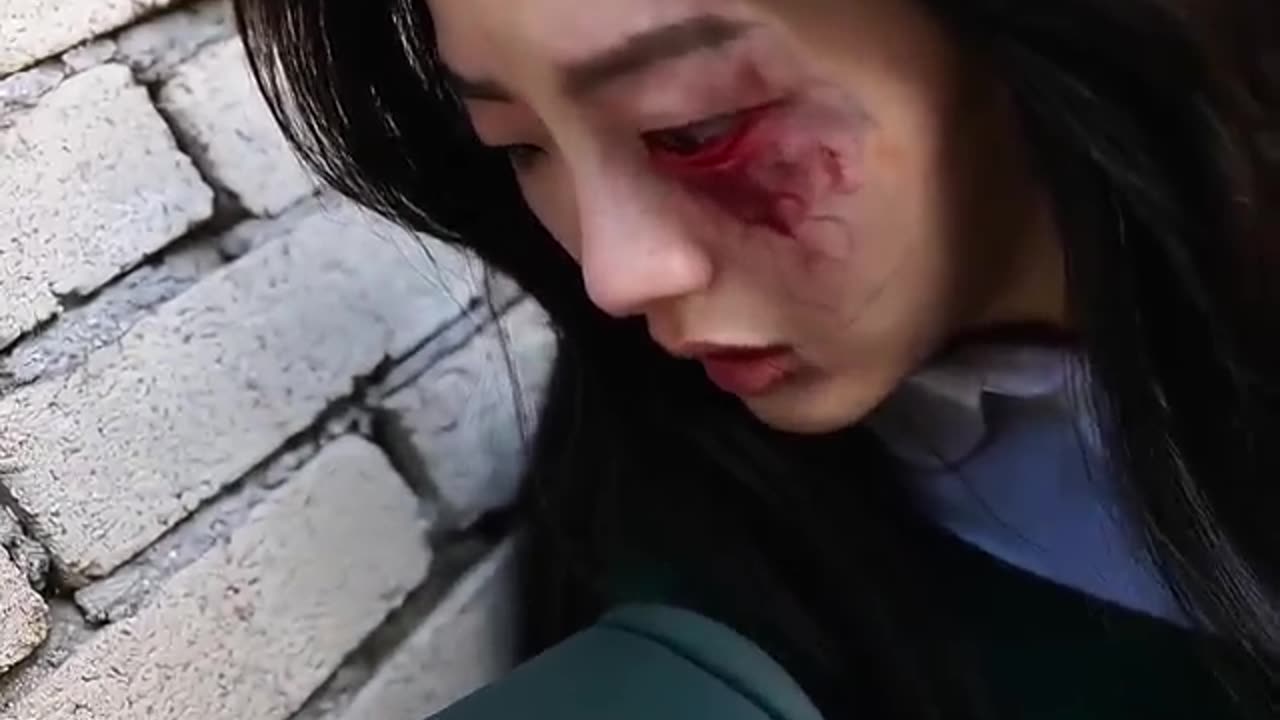 She was trying so hard not to bite him so she bit herself 😔 _ Ft.die with smile _ _shorts(360P)