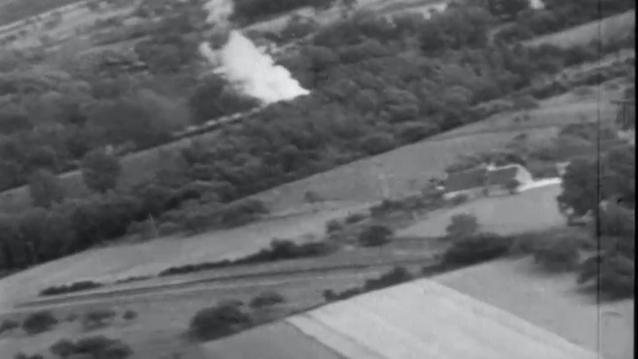 VIII FIGHTER GROUP STRAFING... - VIII FIGHTER GROUP STRAFING GROUND TARGETS IN FRANCE - 111-adc-2562