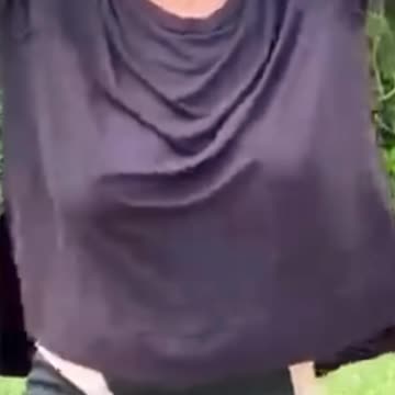 Oversized Sweatshirt fashion Trend style Look"