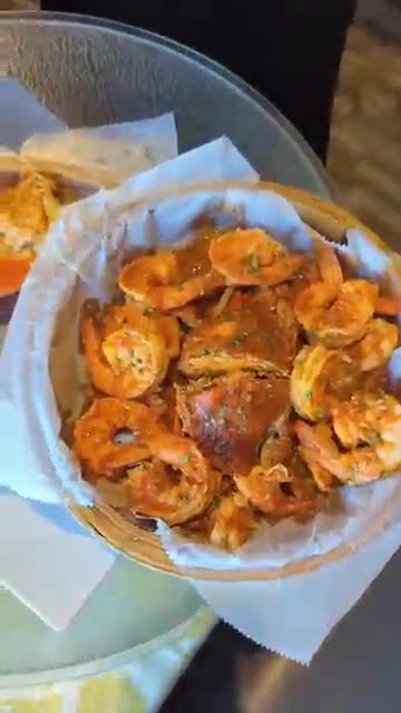 NYC FOOD HEAVEN! Legendary Pizza 🍕 + Lomo Saltado 🥩 + Sizzling Scallops & AYCE CRABS 🦀🔥