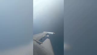 (Incredible Footage)Russian Su30 Trying to Drop Unguided Bombs Onto Ukrainian Surface Drone