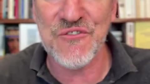 Mais uma DITADURA sendo implantada em nome da democracia na América Latina, agora no Brasil pelo governo do LADRÃO que foi sentado na cadeira presidencial pela suprema corte.