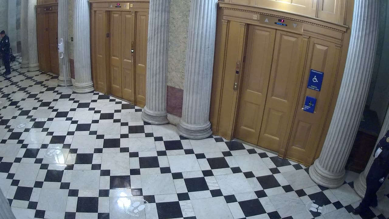 0211USCS02UpperSenDoorElevators_2021-01-06_18h21min01s633ms.mp4