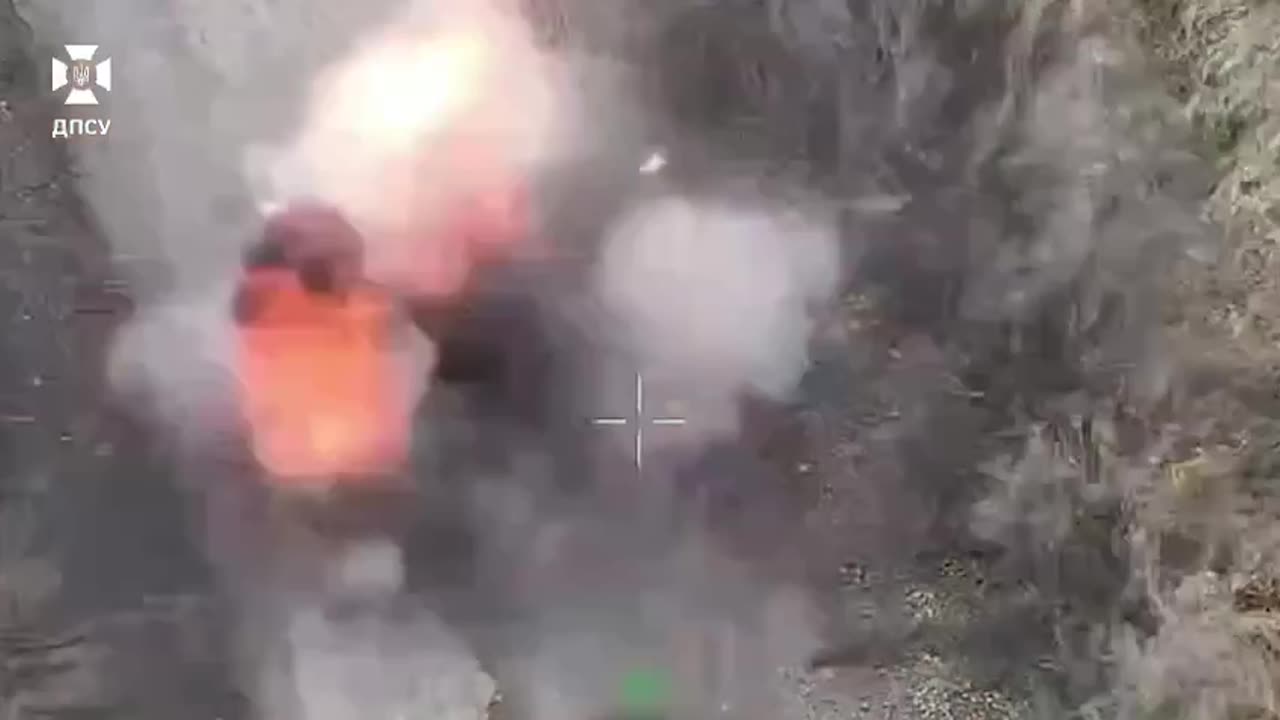 Ukrainian Border Guards Destroy Various Comms, Vehicles, UAVs and More in the South