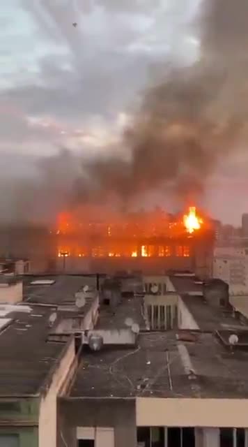 BREAKING: Massive fire breaks out at Marista Santa Maria College in Brazil