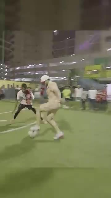 Séan Garnier HUMILIATED Barca fan