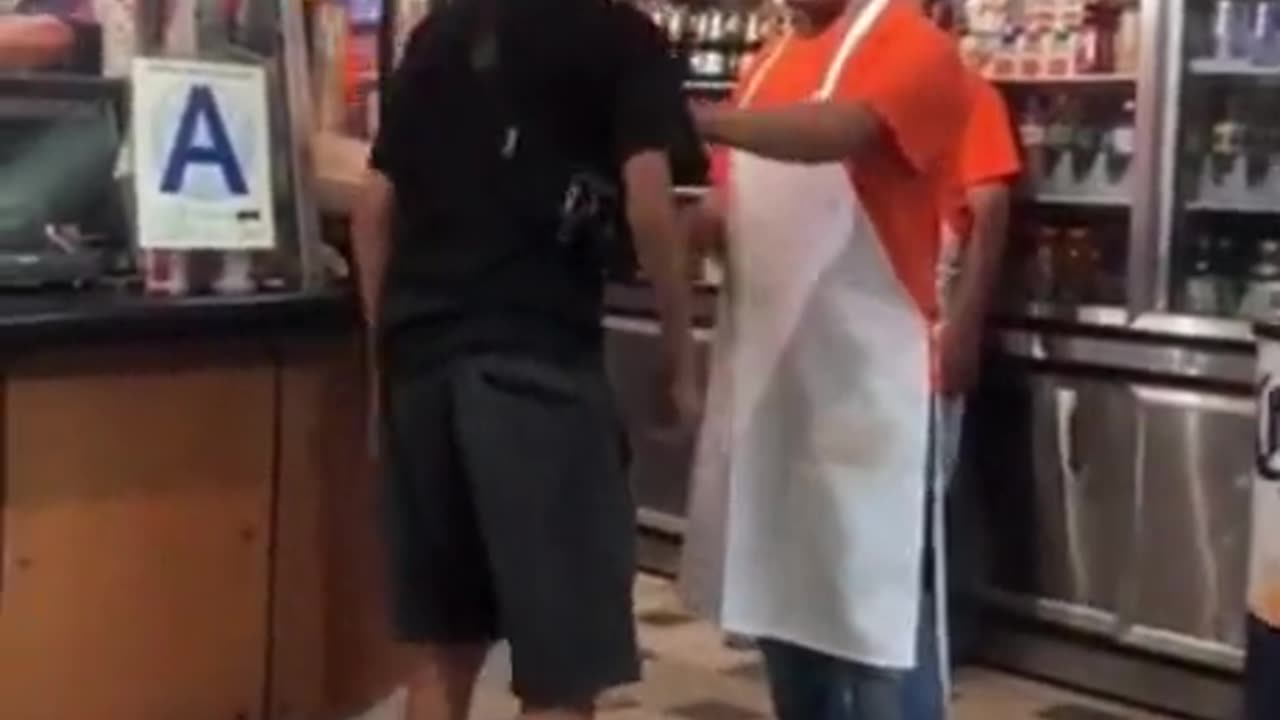 Funny , A young man's funny fight in a restaurant😀