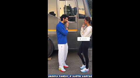 Bollywood Actress Ananya Panday With Kartik Aryan 🥰