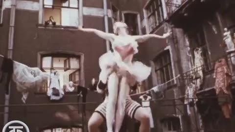 Igor Stravinsky. Danza Circo ambulante.