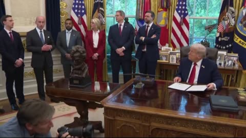 Trump signs executive order to ‘dismantle’ ANTIFA