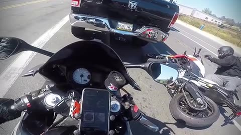 Bike vs. Dodge truck - Transportopanga