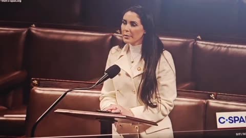 YES! Anna Paulina Luna is one of the few members of Congress not afraid to call her own side out!