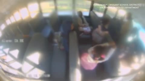 🚍DISTURBING: Maurice Fox, a Ferguson, MO, father, has been charged after allegedly boarding