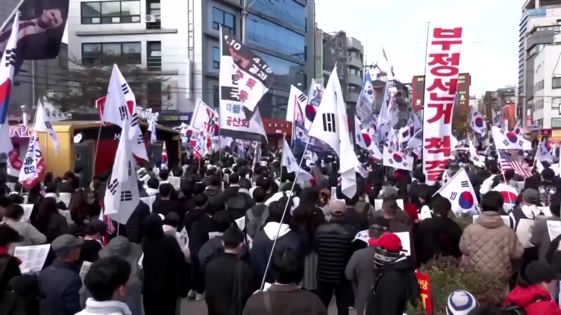 South Koreas Lee asks Chinas Xi for help engaging the North