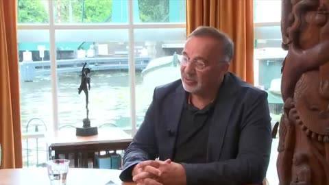 Armand Girbes - DNW2924 - Het falen in de zorg ontleed