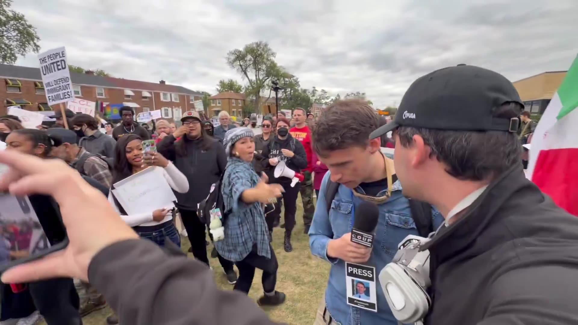 Third world woman threatened peaceful Cam