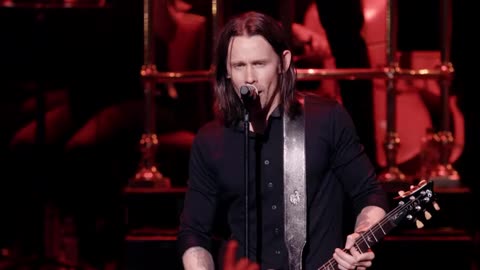 Alter Bridge - Waters Rising (Live At The Royal Albert Hall)