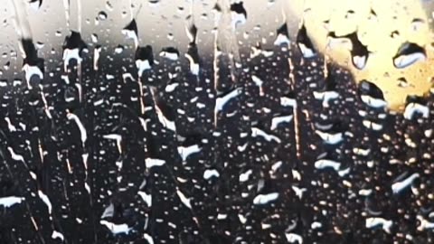 Relaxing Rain on Window – Short & Soothing