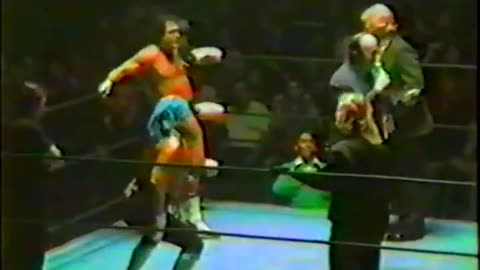 (1986.01.25) Tully Blanchard vs Jimmy Valiant - Taped Fist Match - JPC/NWA