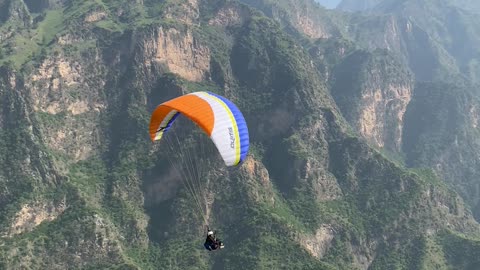 Paragliding flight