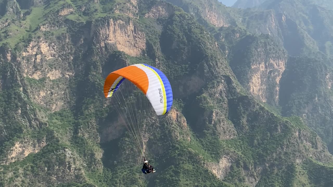 Paragliding flight