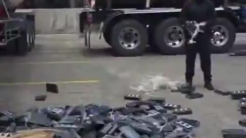 Venezuelan CICPC agents conducted uncovered hundreds of cocaine bricks