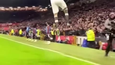 Ronaldo goes for the ultimate SUIIIII! ✅ Lands straight on the corner post like a legend