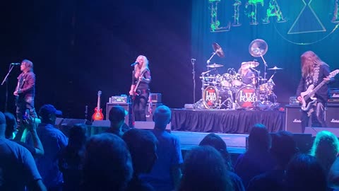 Lita ford ( live)