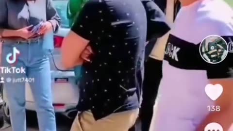 Μεταναστες στο κτίριο του Ε.Σ