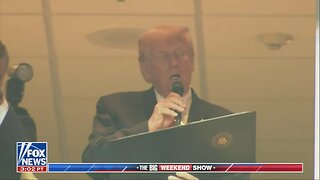 🇺🇲 Trump was booed en masse at the Commanders game