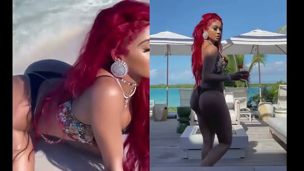 Female Rapper Saweetie Shaking and Throwing ass twerking compilation