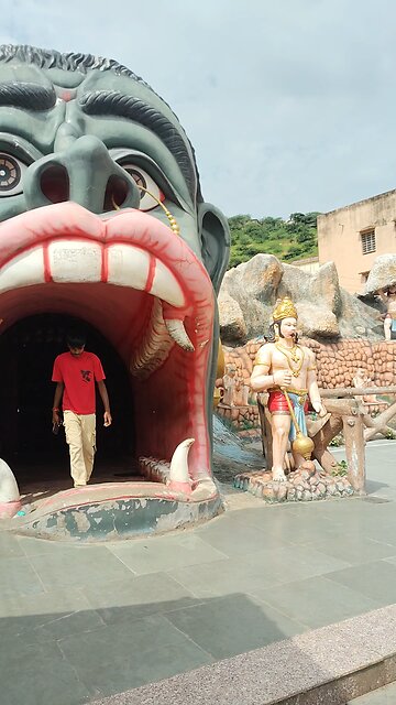 Mehandipur Balaji Mandir ke pass ki gufa