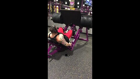 Leg Press 900lbs