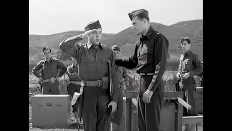 Hay Foot (1942) Full movie | Military comedy