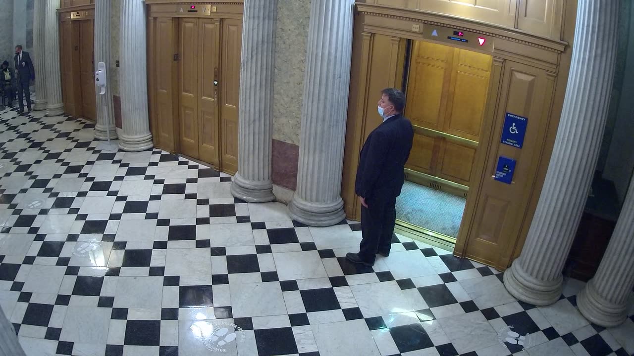 0211USCS02UpperSenDoorElevators_2021-01-06_23h37min49s433ms.mp4