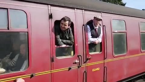 🤯✨ Watch This Train Token Exchanger In Action! | FeedMyCuriosity