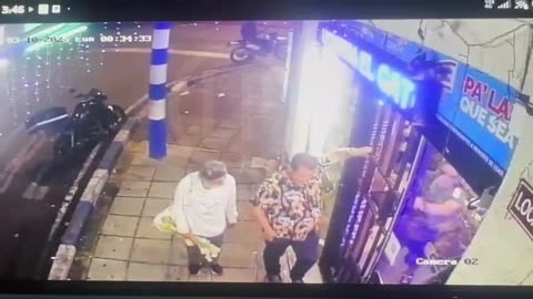 momento exacto donde le disparan a un hombre en la cra 33 con calle 35 en Bucaramanga