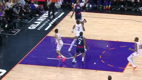 NBA - DERRICK JONES JR. JUST SOARED 😱😱 What an UNBELIEVABLE putback slam!