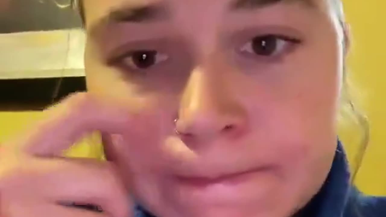 🤡 Tim Walz’s daughter said that men who follow Joe Rogan are a red flag and shouldn’t