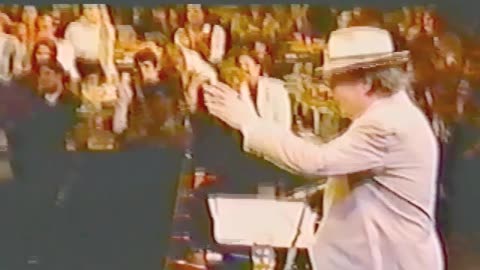 Jobim Sings Aguas de Marco Live w/5 Female Backup Singers