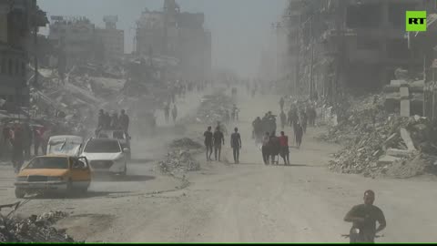 THOUSANDS heading back to Gaza City right now
