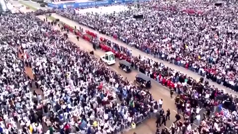 Pope ends Lebanon visit with appeal to reject 'horror of war'