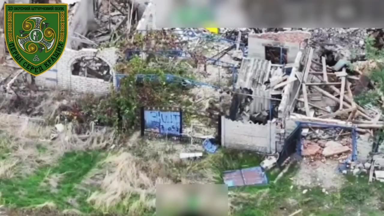 Large Group of Ukrainian Soldiers Storm Russian-Controlled Village(Incredible Footage)